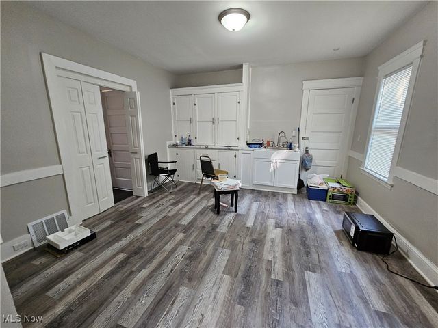 4420 Bush Avenue, Cleveland, OH 44109