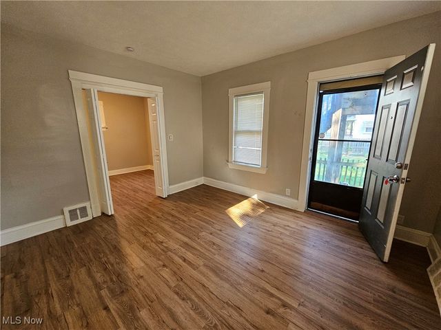 4420 Bush Avenue, Cleveland, OH 44109