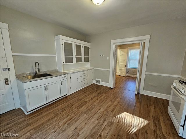 4420 Bush Avenue, Cleveland, OH 44109