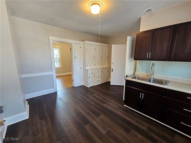 4420 Bush Avenue, Cleveland, OH 44109