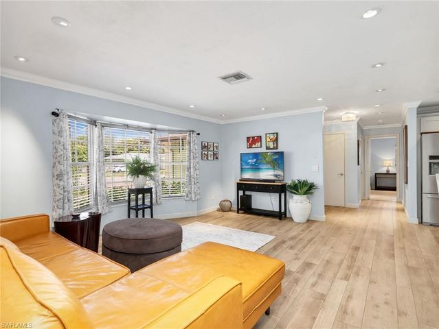 3523 Santiago WAY, Naples, FL 34105