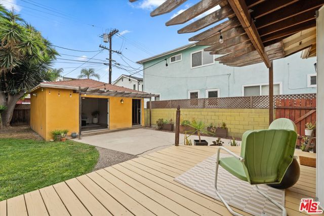 5835 Ernest Avenue, Los Angeles, CA 90034