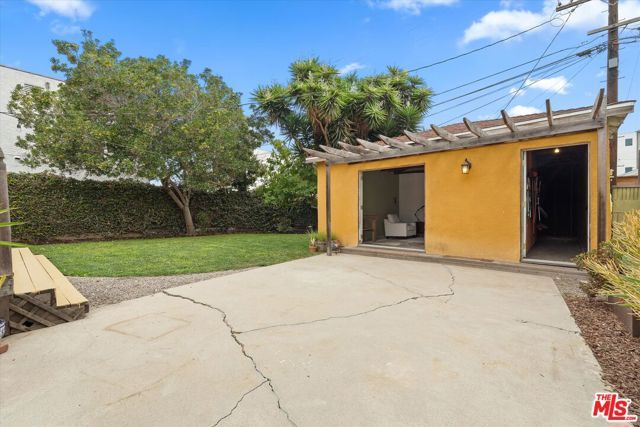 5835 Ernest Avenue, Los Angeles, CA 90034