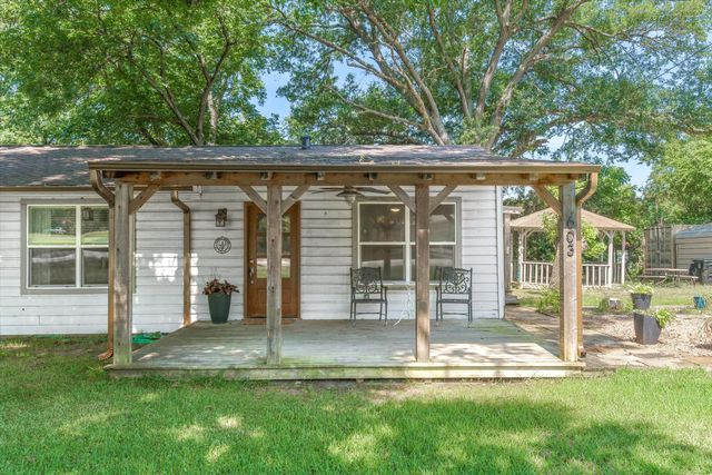 603 N 4th Street, Wills Point, TX 75169
