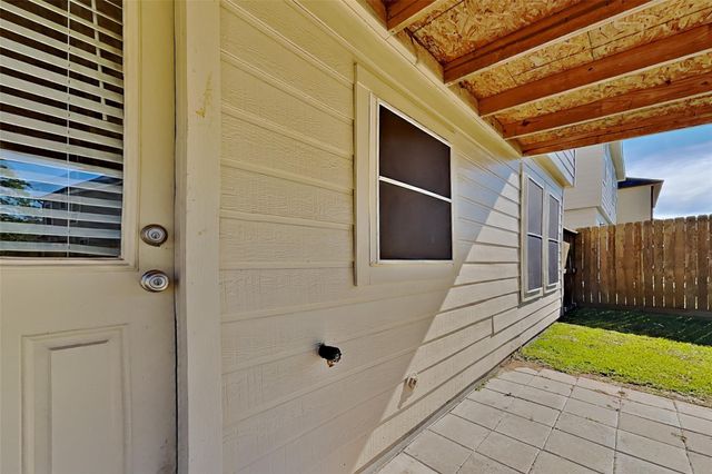 16730 N Bob White Drive, Conroe, TX 77385