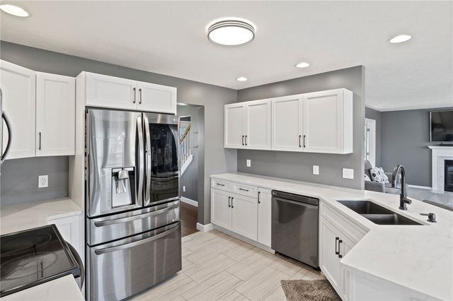 1030 Whistlers Cove Lane, Greece, NY 14612