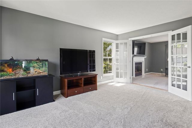 1030 Whistlers Cove Lane, Greece, NY 14612