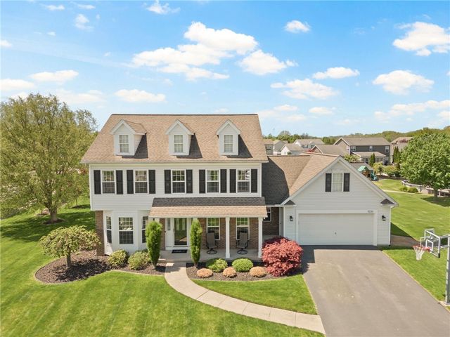 1030 Whistlers Cove Lane, Greece, NY 14612