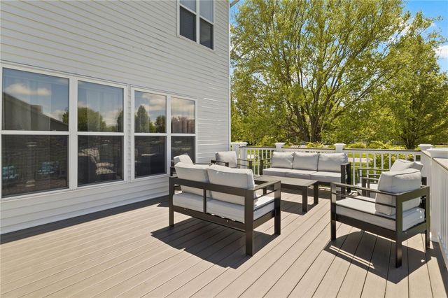 1030 Whistlers Cove Lane, Greece, NY 14612