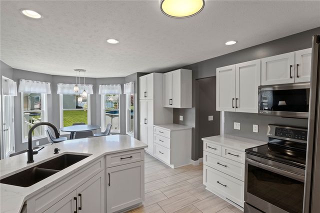 1030 Whistlers Cove Lane, Greece, NY 14612