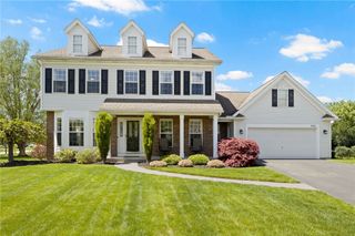 1030 Whistlers Cove Lane, Greece, NY 14612