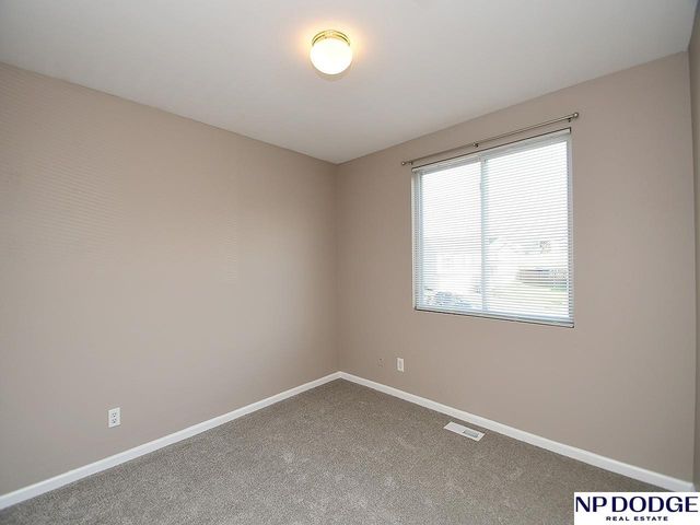 15459 Mormon Circle, Bennington, NE 68007