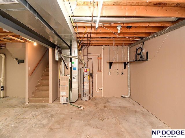 15459 Mormon Circle, Bennington, NE 68007