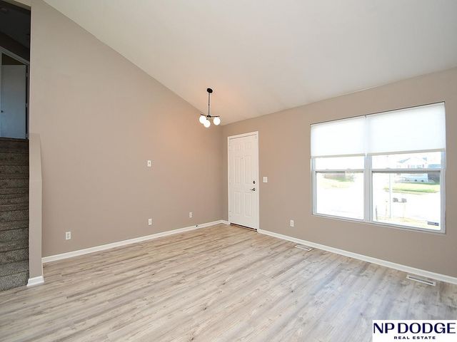 15459 Mormon Circle, Bennington, NE 68007