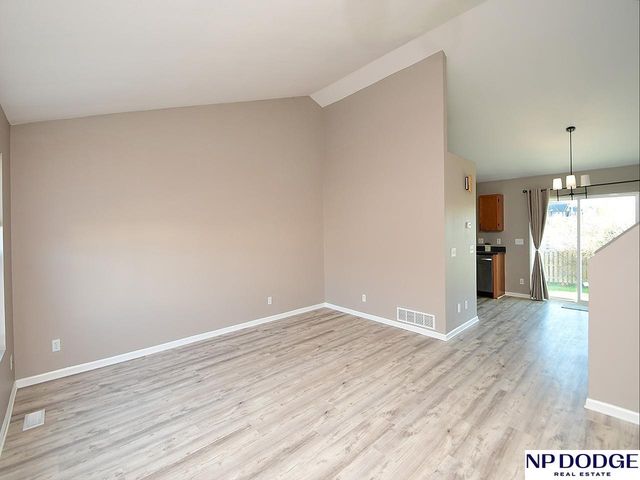 15459 Mormon Circle, Bennington, NE 68007