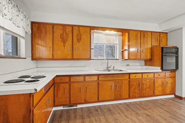 1105 S Trumbull Street, Bay City, MI 48708