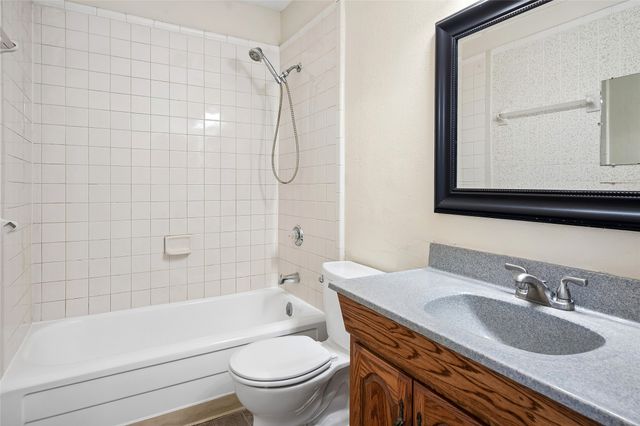 907 Greenbriar Lane, Richardson, TX 75080