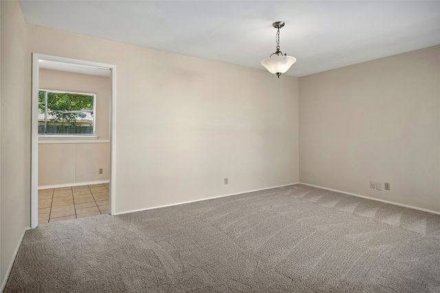 907 Greenbriar Lane, Richardson, TX 75080