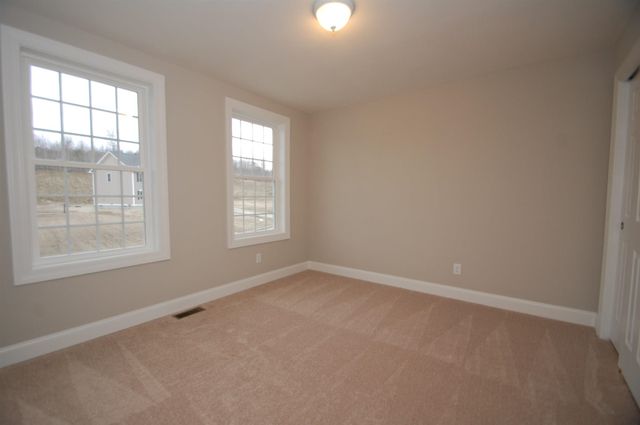 146 Brookview Drive, Hooksett, NH 03106