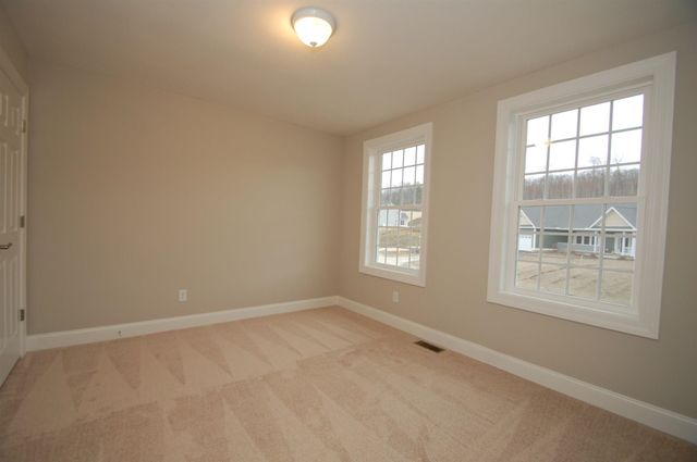 146 Brookview Drive, Hooksett, NH 03106