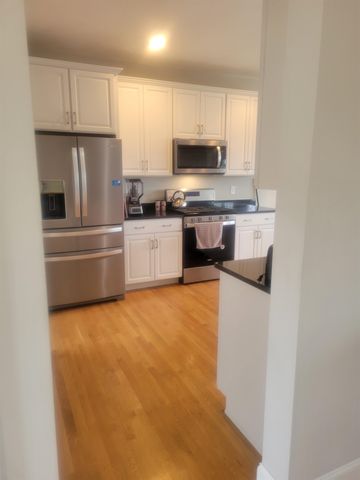 146 Brookview Drive, Hooksett, NH 03106