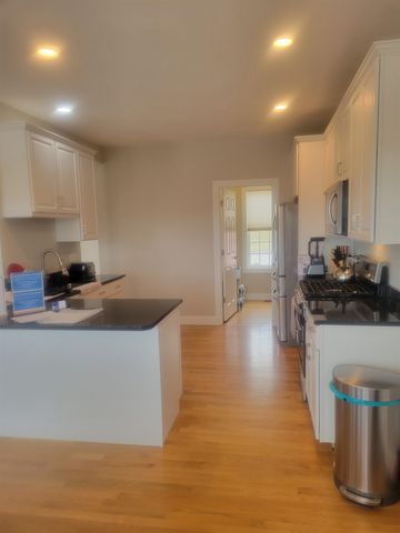 146 Brookview Drive, Hooksett, NH 03106