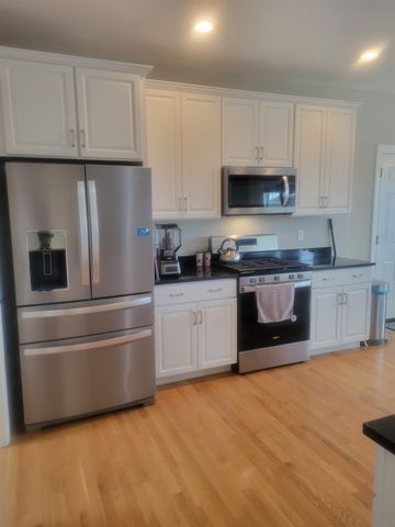 146 Brookview Drive, Hooksett, NH 03106