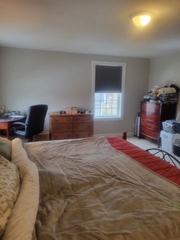 146 Brookview Drive, Hooksett, NH 03106