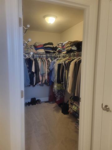 146 Brookview Drive, Hooksett, NH 03106