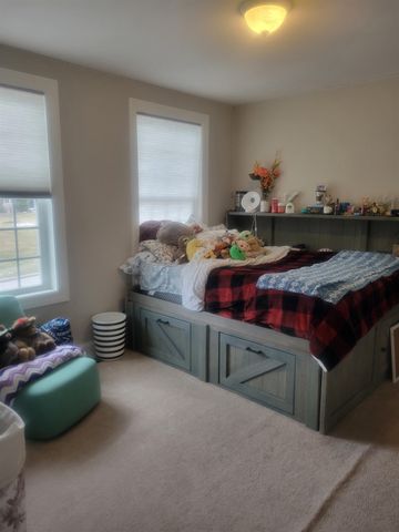 146 Brookview Drive, Hooksett, NH 03106