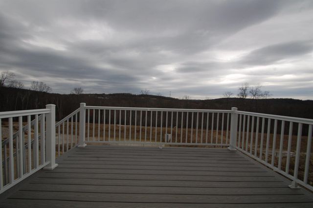 146 Brookview Drive, Hooksett, NH 03106