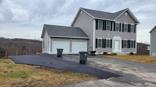 146 Brookview Drive, Hooksett, NH 03106