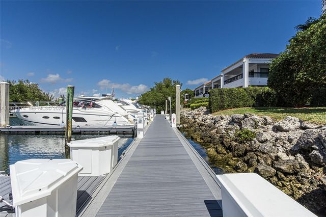 3575 Mystic Pointe Dr, Aventura, FL 33180