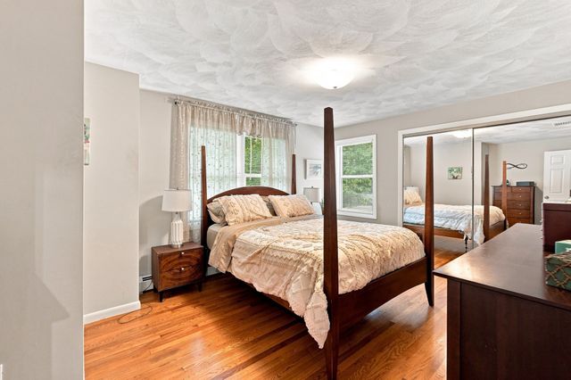 32 Mountaindale Rd, Smithfield, RI 02917