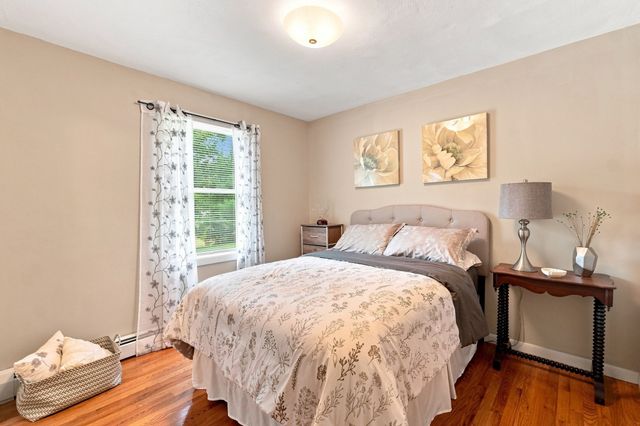 32 Mountaindale Rd, Smithfield, RI 02917
