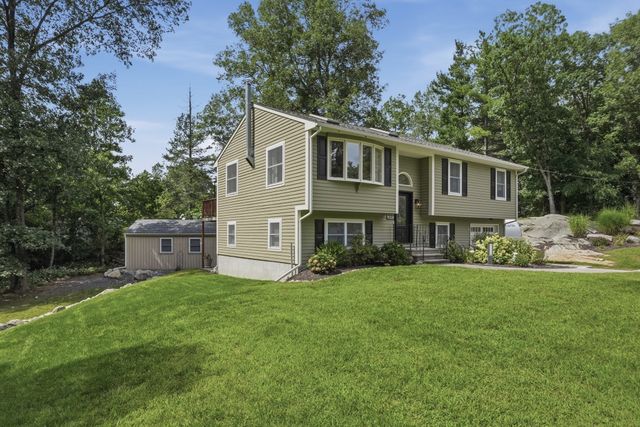 32 Mountaindale Rd, Smithfield, RI 02917