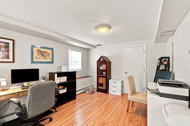 32 Mountaindale Rd, Smithfield, RI 02917