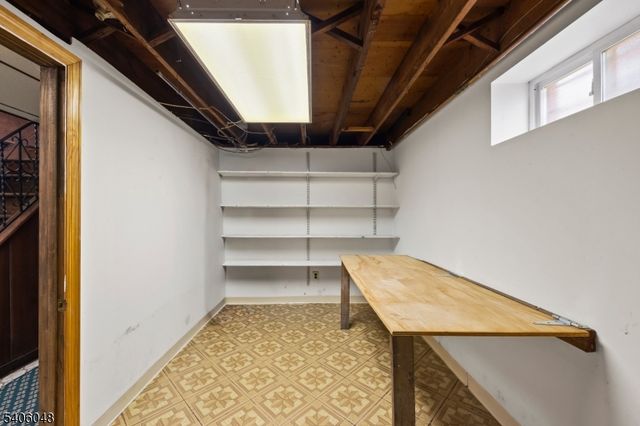 15 Inwood St, Clifton City, NJ 07011