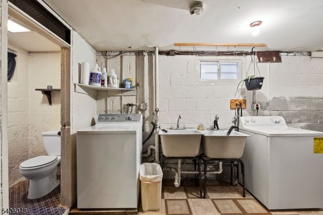 15 Inwood St, Clifton City, NJ 07011