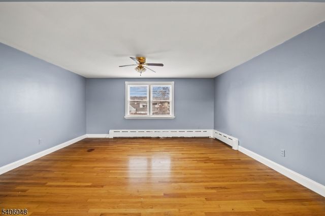 15 Inwood St, Clifton City, NJ 07011