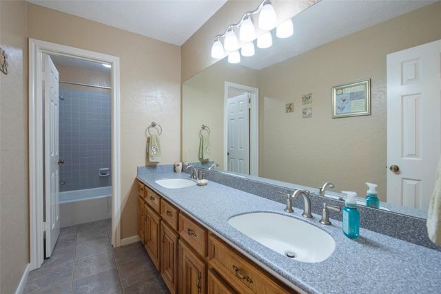 12714 Hidden Castle Drive, Houston, TX 77015