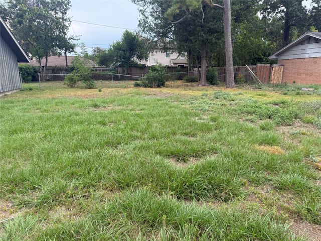 5206 W 43, Houston, TX 77092