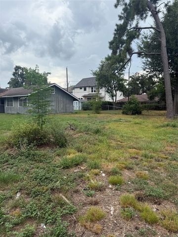 5206 W 43, Houston, TX 77092
