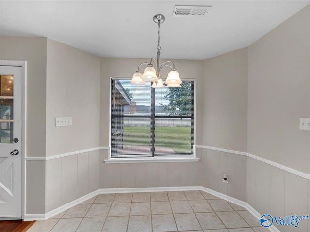 2114 Dundee Drive SW, Decatur, AL 35603