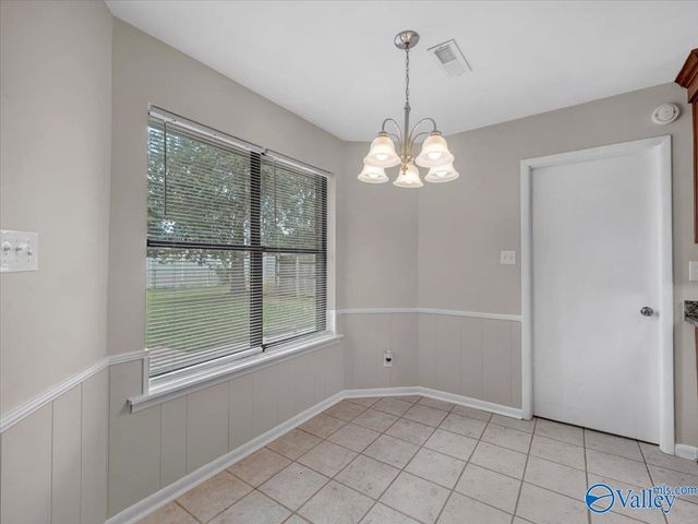 2114 Dundee Drive SW, Decatur, AL 35603