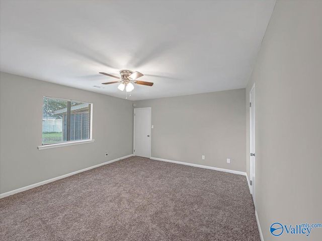 2114 Dundee Drive SW, Decatur, AL 35603