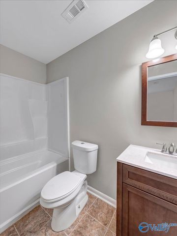 2114 Dundee Drive SW, Decatur, AL 35603