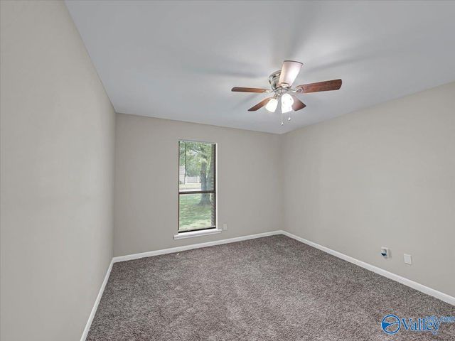 2114 Dundee Drive SW, Decatur, AL 35603