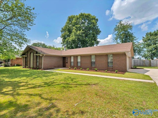2114 Dundee Drive SW, Decatur, AL 35603