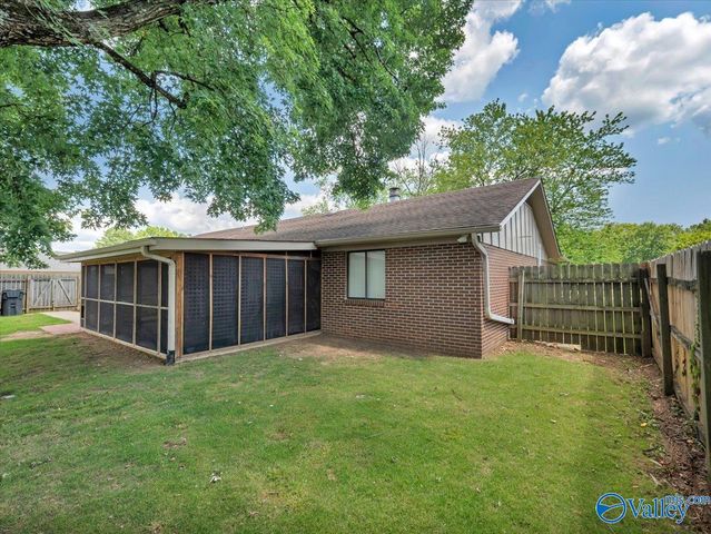 2114 Dundee Drive SW, Decatur, AL 35603